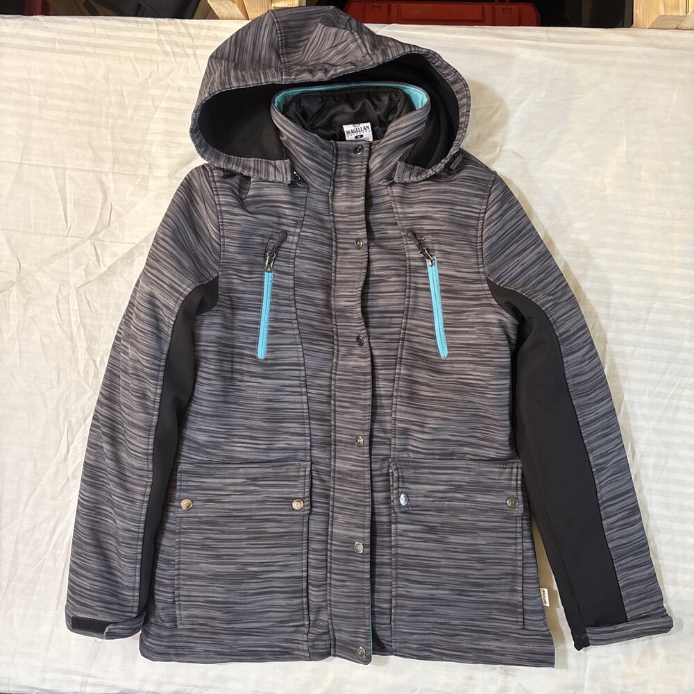 Magellan Outdoors Womens M Gray Hooded Jacket Softshell Zip Coat